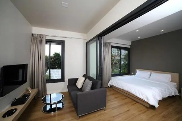 Tryp 4*